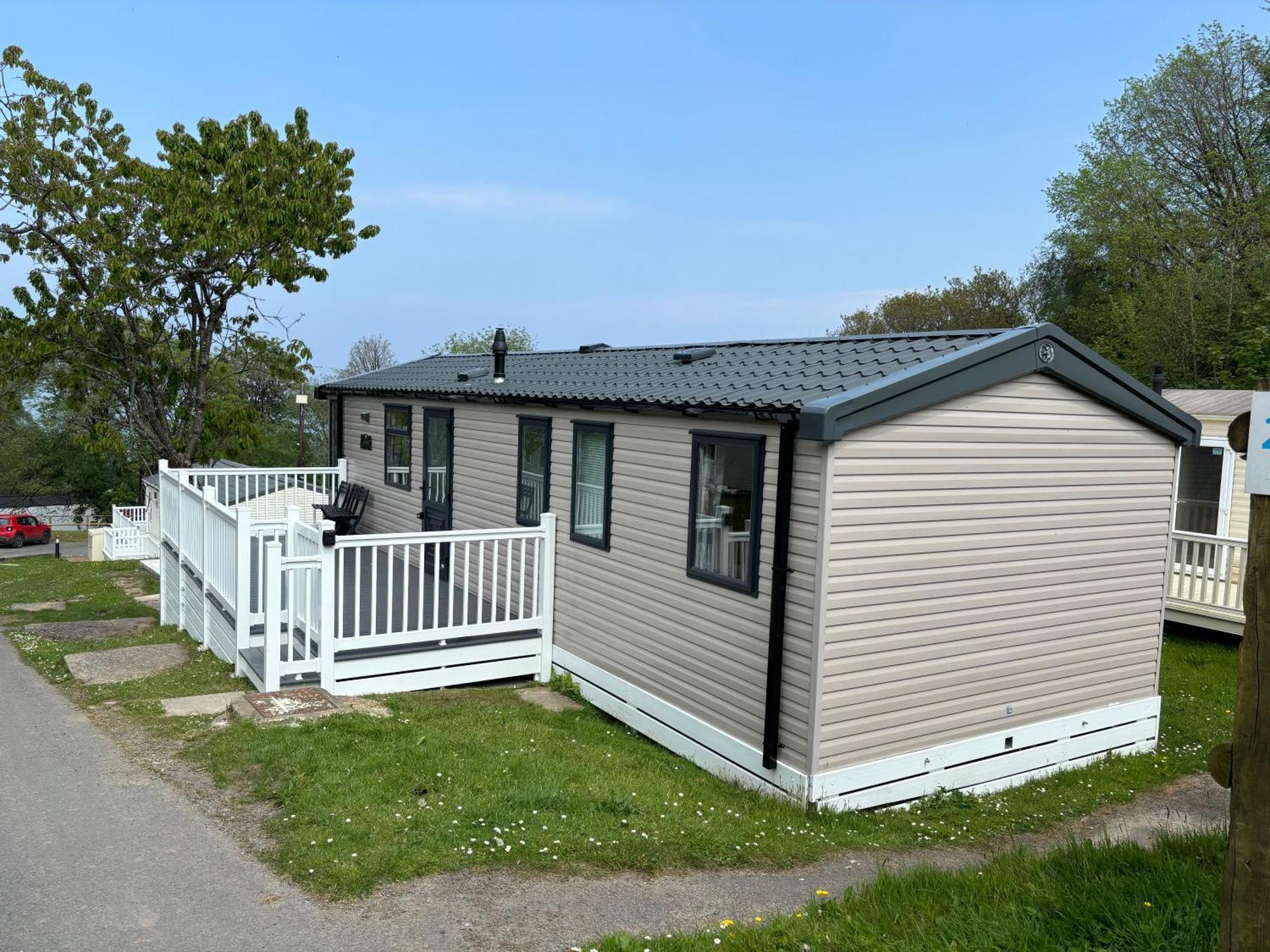 Kmc-country Breaks Bideford Bay At Glade Bucks Mills